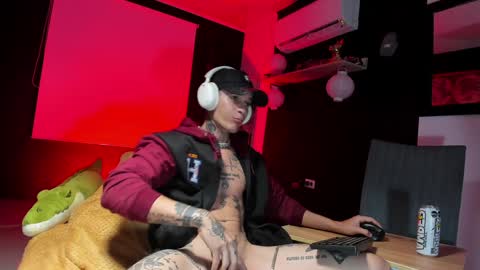 independent model online show from January 2025 03:37:02 AM