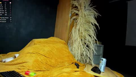 independent model online show from March 2025 03:50:01 AM