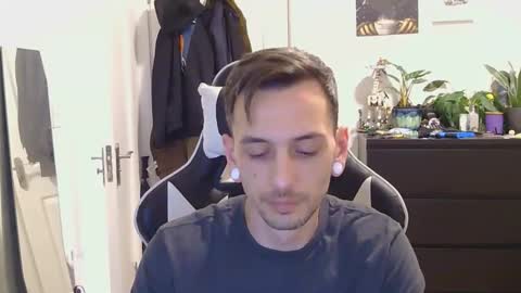 Snapshot of georgek0011 chatting on January 2026 09:18:02 PM georgek0011 online show from January 2026 09:18:02 PM