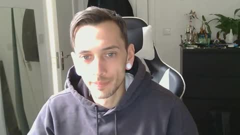 Snapshot of georgek0011 chatting on February 2026 02:50:02 PM georgek0011 online show from February 2026 02:50:02 PM