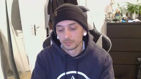 Snapshot of georgek0011 chatting on March 2026 11:18:01 PM georgek0011 online show from March 2026 11:18:01 PM