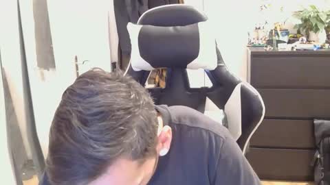 georgek0011 online show from April 2026 09:23:01 PM