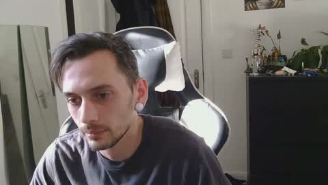 georgek0011 online show from April 2026 05:03:02 PM