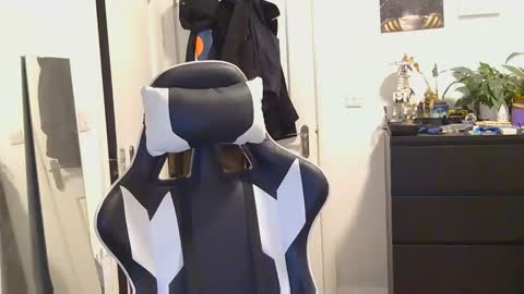 georgek0011 online show from April 2026 12:26:02 AM