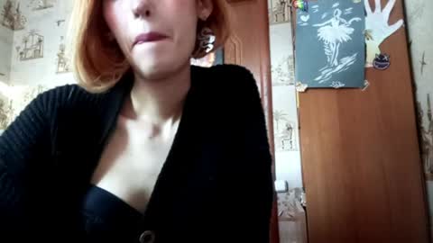 Snapshot of georgianahaeussler chatting on June 2026 03:36:01 PM Ellie online show from June 2026 03:36:01 PM