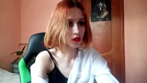 Snapshot of georgianahaeussler chatting on June 2026 03:54:02 PM Ellie online show from June 2026 03:54:02 PM