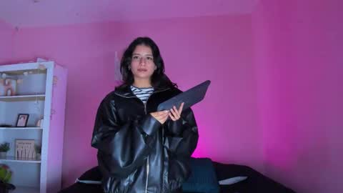 GEORGINA FERRI online show from December 2025 05:18:02 PM