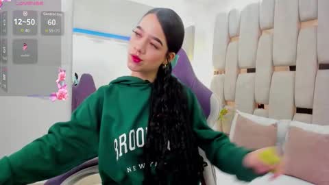 Snapshot of georgina_kloss chatting on February 2026 04:35:01 PM Georgina Kloss online show from February 2026 04:35:01 PM