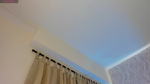 Kendal  online show from April 2026 04:46:01 AM