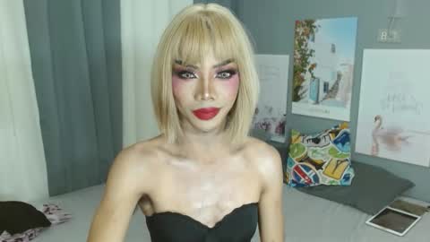 Sidneymorens online show from April 2026 06:31:02 PM