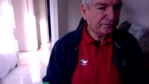 Snapshot of gh1952ma chatting on December 2025 01:06:01 PM Gisse online show from December 2025 01:06:01 PM