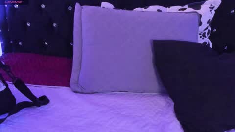 Snapshot of ghosty_doll chatting on November 2025 02:06:01 PM Allison online show from November 2025 02:06:01 PM