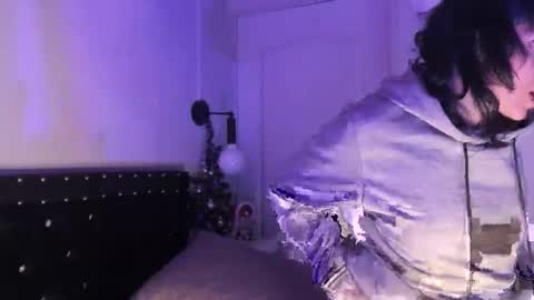 Snapshot of ghosty_doll chatting on November 2025 08:19:02 PM Allison online show from November 2025 08:19:02 PM