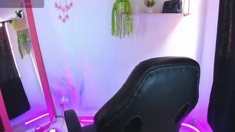 Snapshot of gia_contii chatting on September 2025 05:56:01 PM giaaaa online show from September 2025 05:56:01 PM