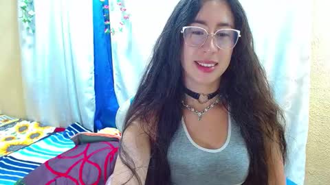 Gia  online show from December 2025 03:41:01 PM