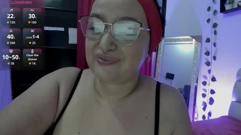 Snapshot of gia_nahomi chatting on October 2025 10:29:02 PM nahomi online show from October 2025 10:29:02 PM