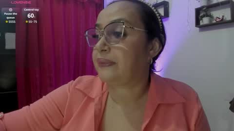 Snapshot of gia_nahomi chatting on November 2025 10:10:02 PM nahomi online show from November 2025 10:10:02 PM