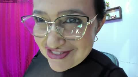 Snapshot of gia_nahomi chatting on November 2025 10:03:02 PM nahomi online show from November 2025 10:03:02 PM