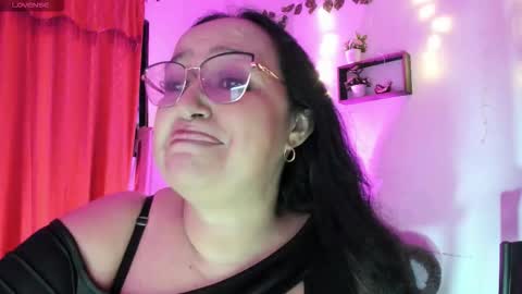 Snapshot of gia_nahomi chatting on November 2025 10:53:02 PM nahomi online show from November 2025 10:53:02 PM