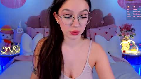 Gia online show from March 2026 01:39:01 PM