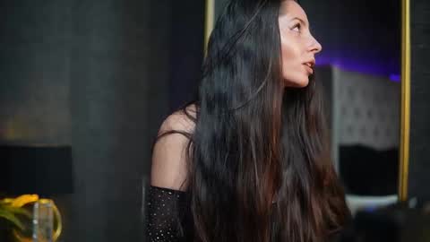 Snapshot of giaeasyice chatting on November 2025 08:55:01 PM Gia online show from November 2025 08:55:01 PM