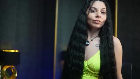  Gia  online show from February 2026 09:40:01 PM