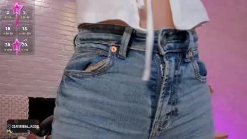 Gia Ferrera online show from October 2025 07:25:02 PM