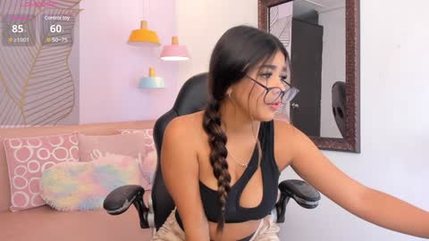 Gia  online show from January 2025 12:06:02 PM