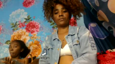 Snapshot of gialbloody chatting on June 2026 05:17:02 PM gialbloody online show from June 2026 05:17:02 PM