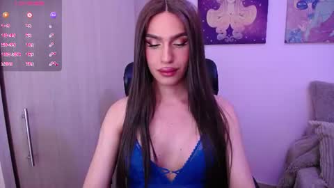 Gia Mint  online show from June 2026 02:42:01 AM