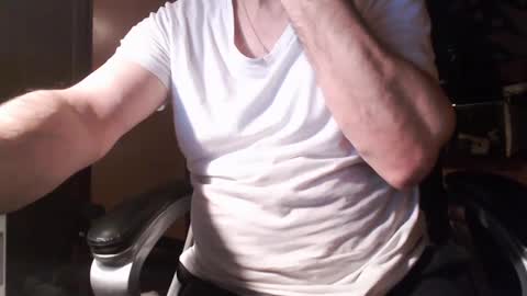 Snapshot of gianni9000000 chatting on February 2025 08:49:01 PM Gianni9000000 online show from February 2025 08:49:01 PM