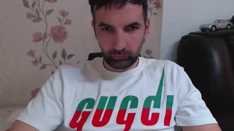 Gianni online show from April 2026 01:23:02 PM