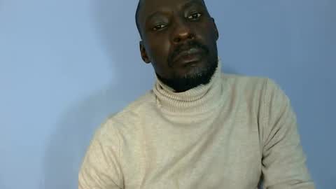 Snapshot of giant_couple chatting on June 2026 06:59:02 AM giant_couple online show from June 2026 06:59:02 AM
