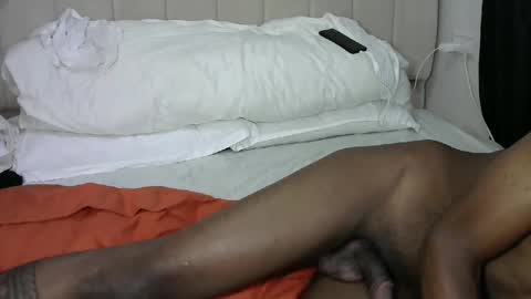 giant_couples online show from November 2025 06:03:02 AM