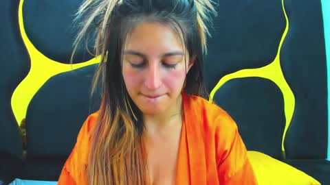 GiaRoussel online show from March 2025 07:28:01 PM