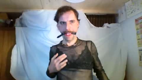 gidjuh1988 online show from April 2026 08:02:02 AM