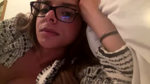 gigi_paris online show from October 2025 11:59:02 PM