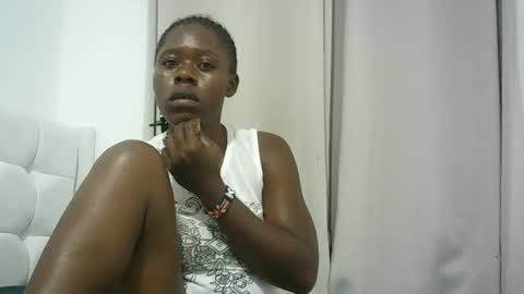 Snapshot of gigi_thehuntress chatting on March 2025 01:21:01 PM franciscar online show from March 2025 01:21:01 PM