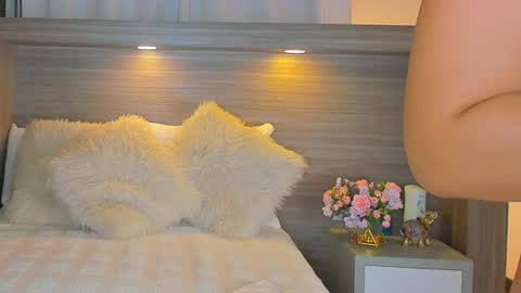 Snapshot of gigi_wilden chatting on November 2025 01:54:02 PM gigi wilden online show from November 2025 01:54:02 PM