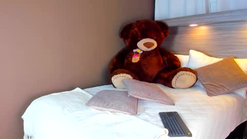 Snapshot of gigi_wilden chatting on February 2026 11:29:02 AM gigi wilden online show from February 2026 11:29:02 AM