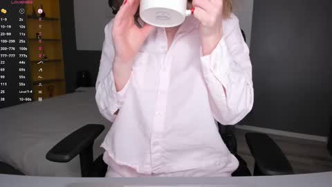 gigihadd online show from April 2026 04:59:01 PM