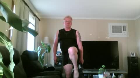 Snapshot of gimmmieoooo chatting on January 2025 09:05:01 AM gimmmieoooo online show from January 2025 09:05:01 AM