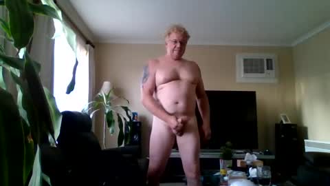 Snapshot of gimmmieoooo chatting on March 2025 08:19:02 AM gimmmieoooo online show from March 2025 08:19:02 AM