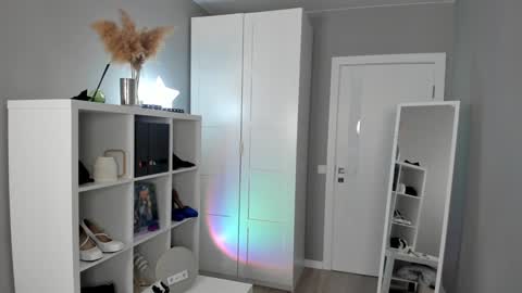 Gin online show from February 2025 12:47:01 PM