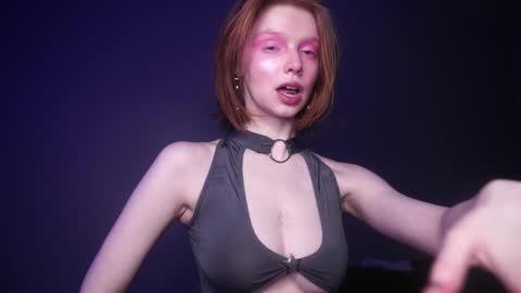        im expecting 350 thumbs up on my altar   online show from February 2025 10:08:02 PM