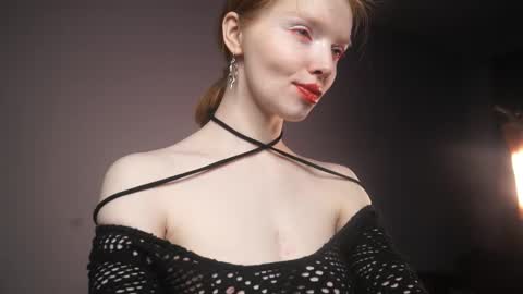        im expecting 350 thumbs up on my altar   online show from March 2025 10:09:02 PM