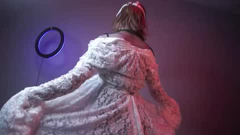        im expecting 350 thumbs up on my altar   online show from October 2025 10:10:02 PM