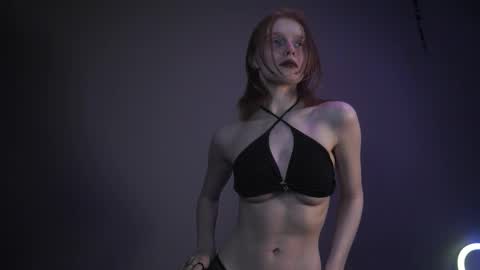        im expecting 350 thumbs up on my altar   online show from February 2026 10:14:01 PM