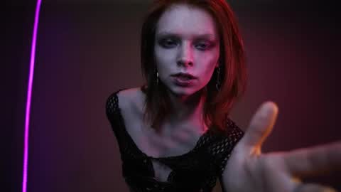        im expecting 350 thumbs up on my altar   online show from April 2026 10:19:02 PM