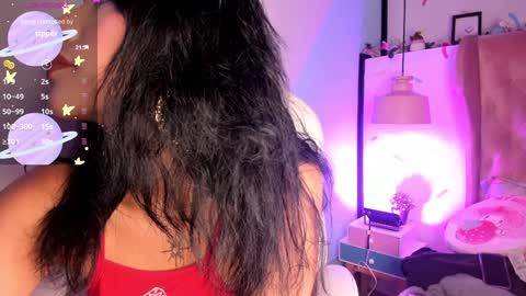 Snapshot of giovanna_oliveira chatting on December 2024 05:27:01 AM Giovanna online show from December 2024 05:27:01 AM